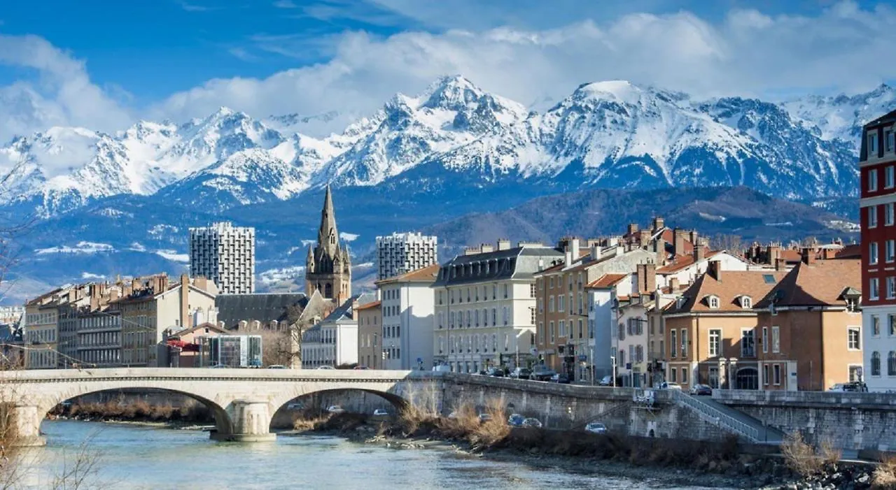 La Terrasse - Appartement Cosy Et Parking A Grenoble France
